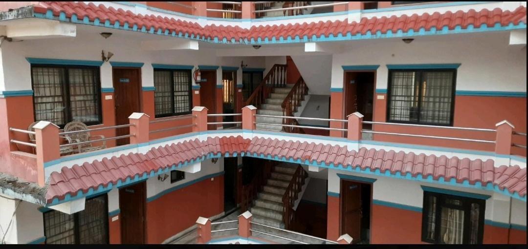 Hotel Lake N Yeti Pokhara Dış mekan fotoğraf